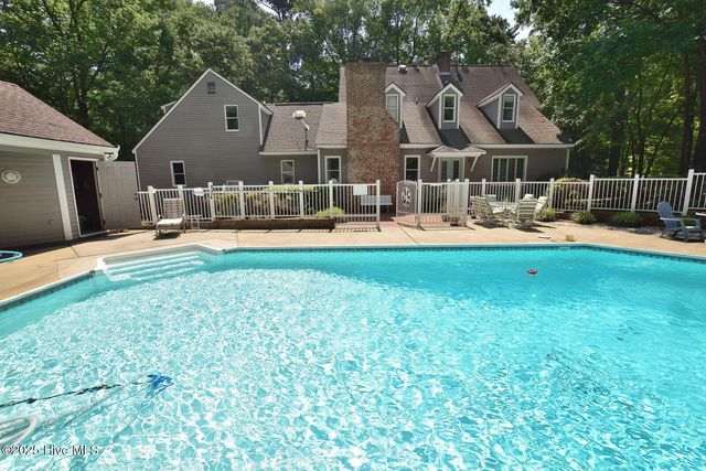 2708 Coleberry Trail, Rocky Mount, NC 27804