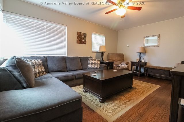 850 Valley Pike Drive, St Albans, WV 25177