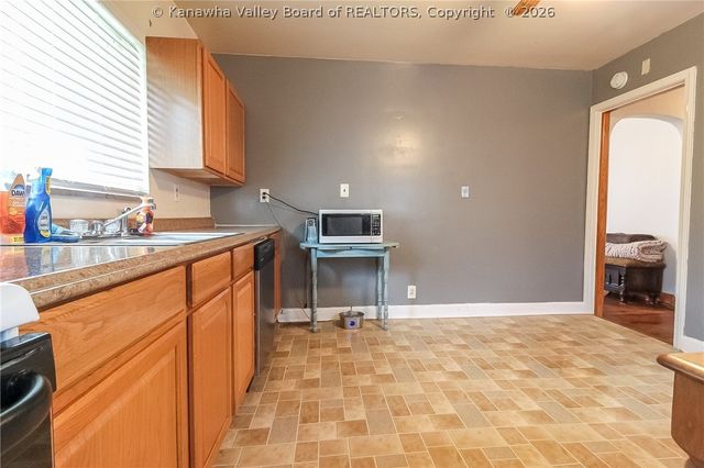 850 Valley Pike Drive, St Albans, WV 25177