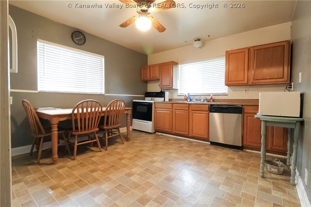 850 Valley Pike Drive, St Albans, WV 25177