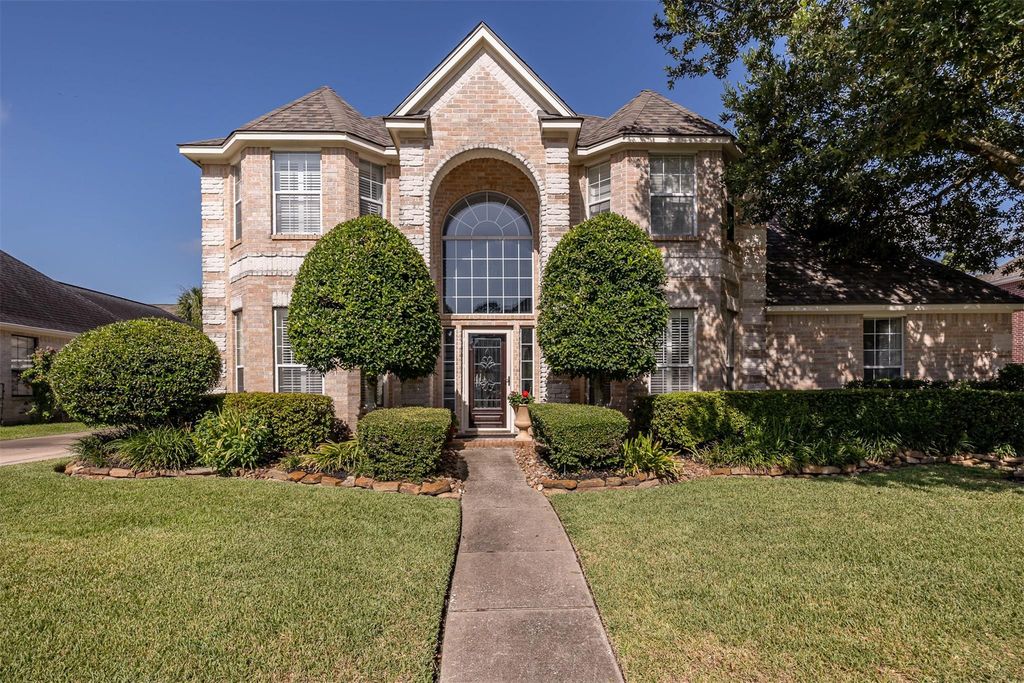 4107 Avalon Lane, Baytown, TX 77521