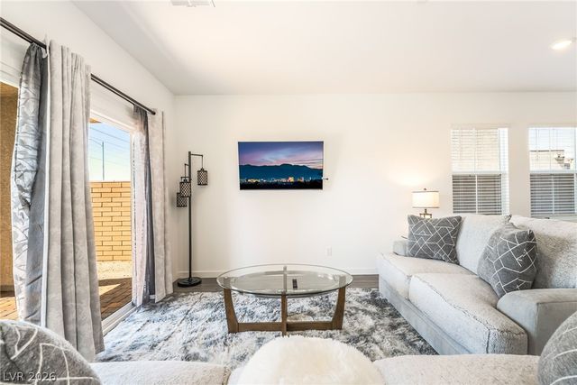 541 Preston Crest Street, Henderson, NV 89011