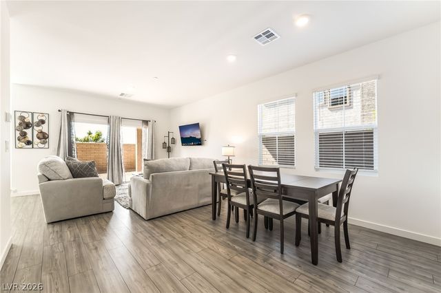 541 Preston Crest Street, Henderson, NV 89011