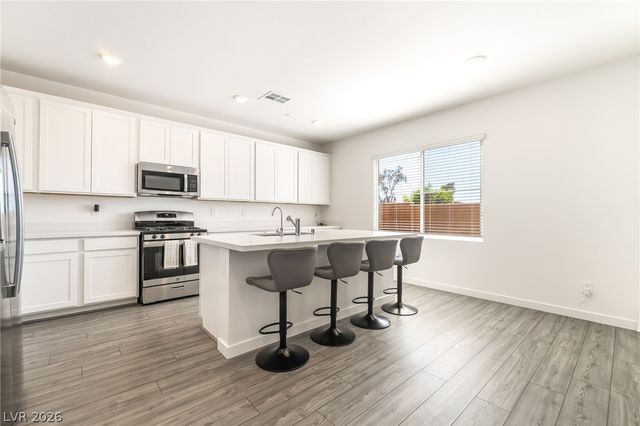 541 Preston Crest Street, Henderson, NV 89011