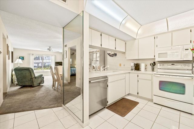 12141 SPARTAN WAY 102, Hudson, FL 34667