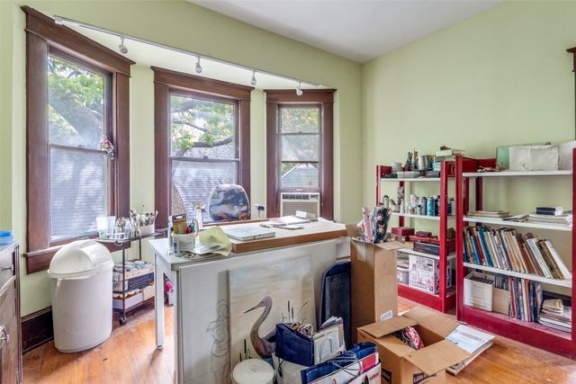 4725 Swiss, Dallas, TX 75204