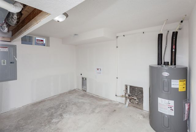 913 E 23rd Street, Des Moines, IA 50317