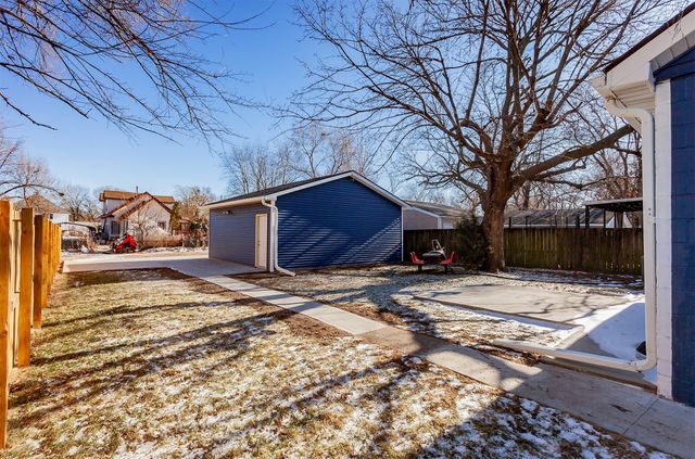 913 E 23rd Street, Des Moines, IA 50317