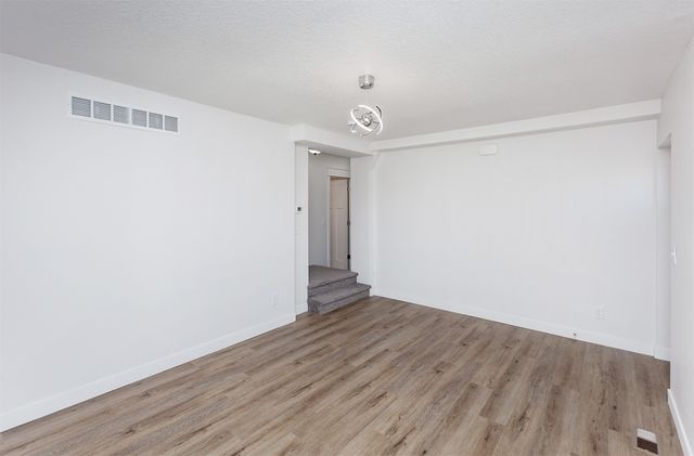 913 E 23rd Street, Des Moines, IA 50317