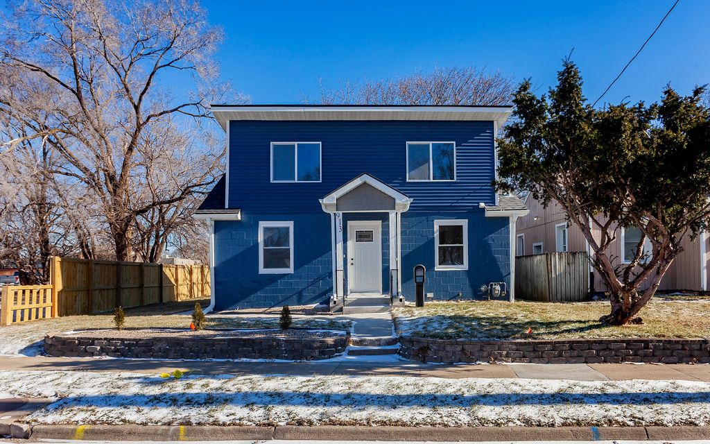 913 E 23rd Street, Des Moines, IA 50317