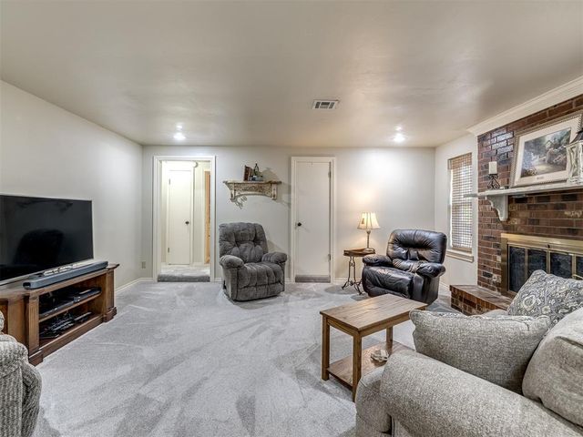 19200 Meador Lane, Harrah, OK 73045