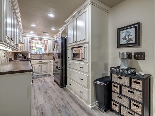 19200 Meador Lane, Harrah, OK 73045
