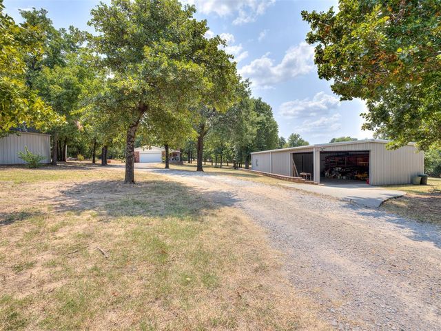 19200 Meador Lane, Harrah, OK 73045