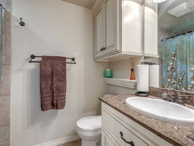 19200 Meador Lane, Harrah, OK 73045