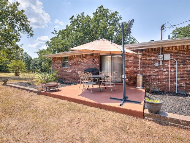 19200 Meador Lane, Harrah, OK 73045