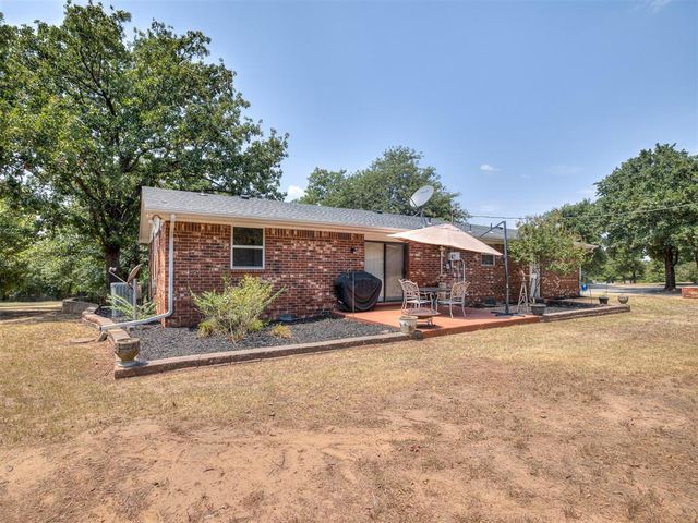19200 Meador Lane, Harrah, OK 73045
