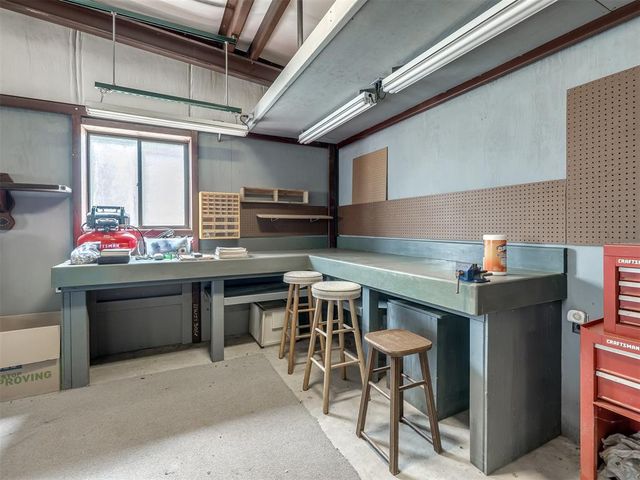 19200 Meador Lane, Harrah, OK 73045