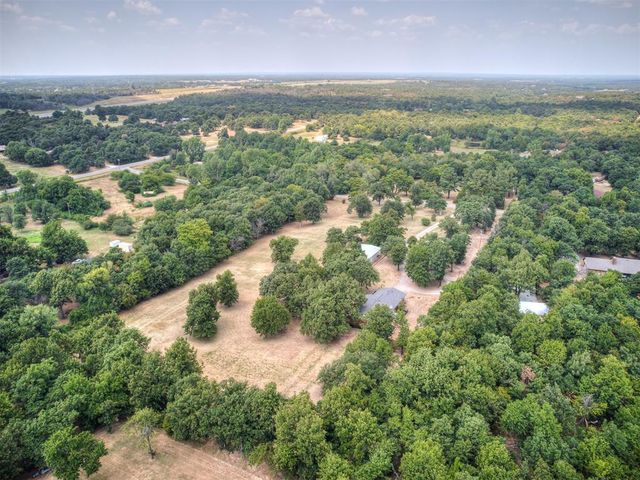19200 Meador Lane, Harrah, OK 73045