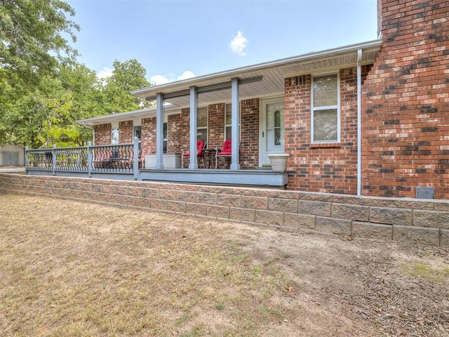 19200 Meador Lane, Harrah, OK 73045