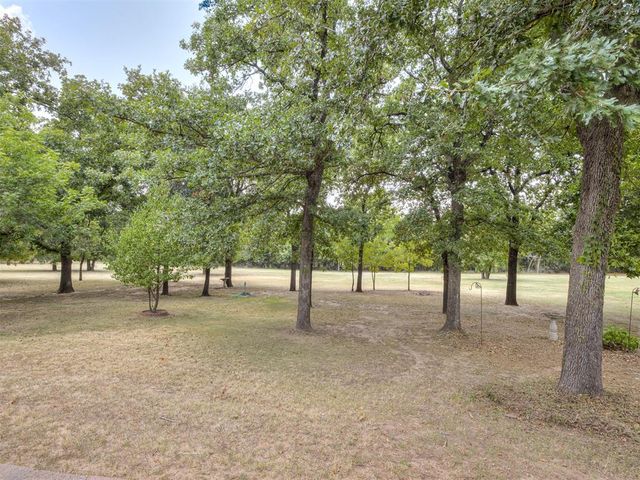 19200 Meador Lane, Harrah, OK 73045
