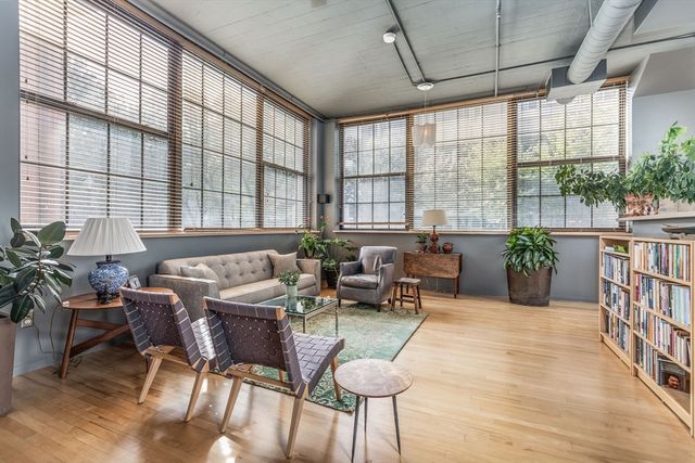 64 E.Brookline St 4, Boston, MA 02118