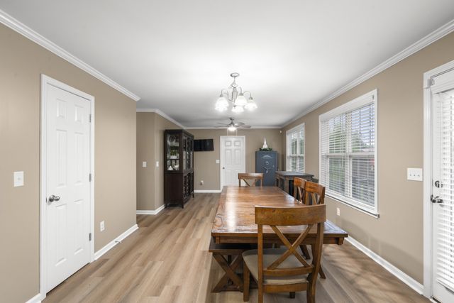 160 Lena Loop, Burns, TN 37029