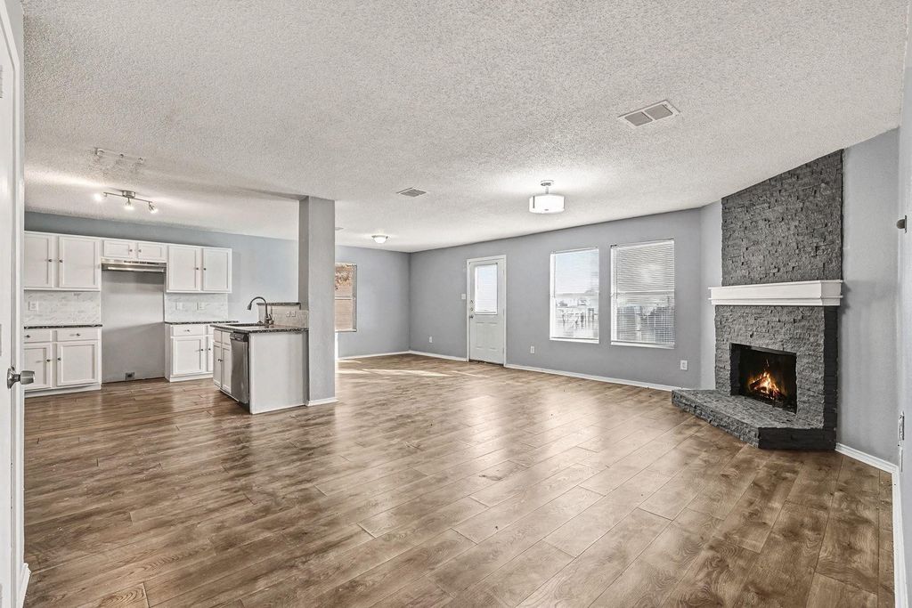 2256 White Oak Drive, Little Elm, TX 75068