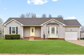 919 Desota Ln, Oak Grove, KY 42262