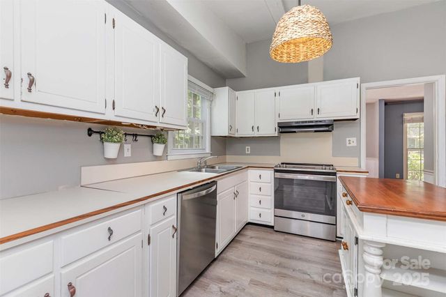 7017 Brookgreen Terrace, Matthews, NC 28104