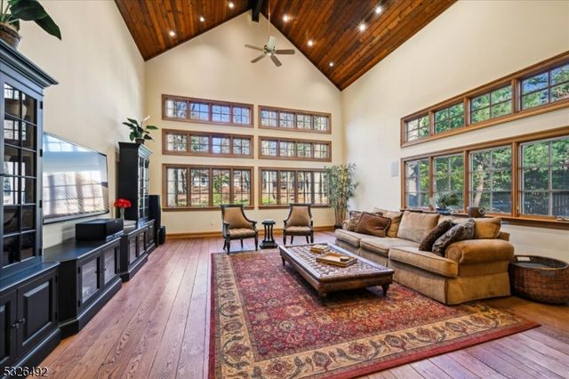 545 JOHNSTON DRIVE, Watchung Boro, NJ 07069