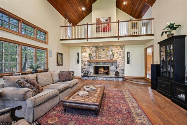 545 JOHNSTON DRIVE, Watchung Boro, NJ 07069