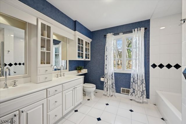 545 JOHNSTON DRIVE, Watchung Boro, NJ 07069