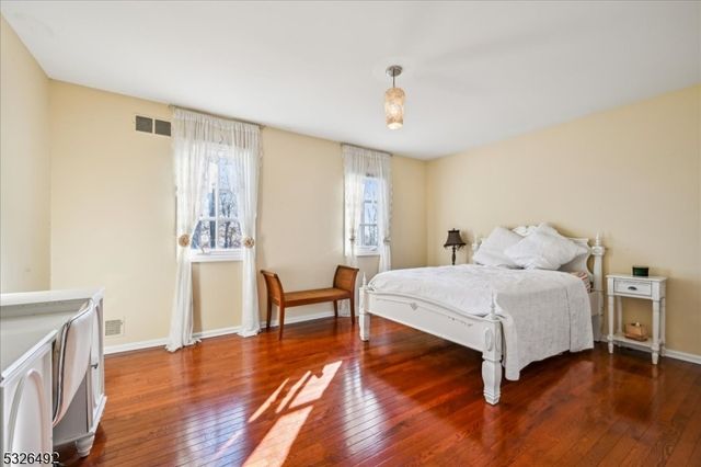 545 JOHNSTON DRIVE, Watchung Boro, NJ 07069