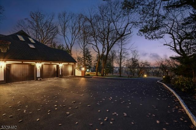 545 JOHNSTON DRIVE, Watchung Boro, NJ 07069