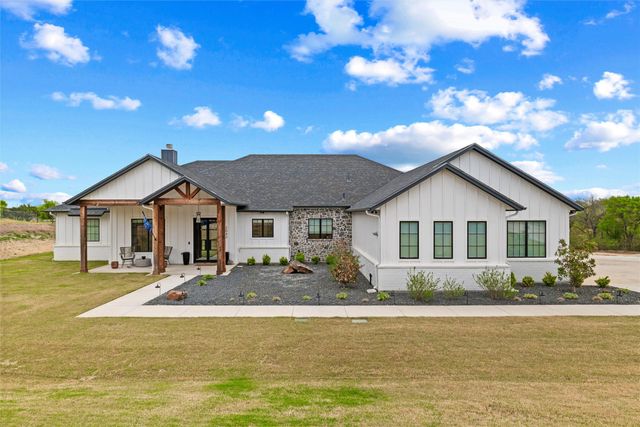 2043 Woodland Road, Weatherford, TX 76088