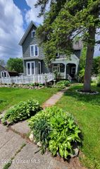 25 Chestnut Street, Johnstown, NY 12095