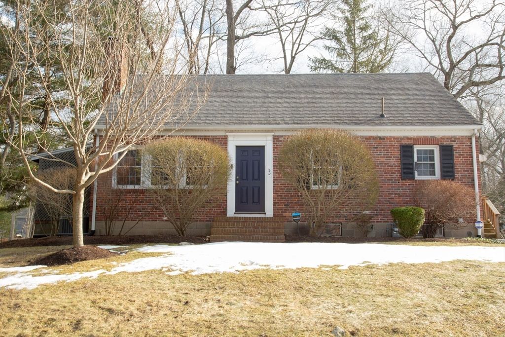 32 Cole Ter, Randolph, MA 02368