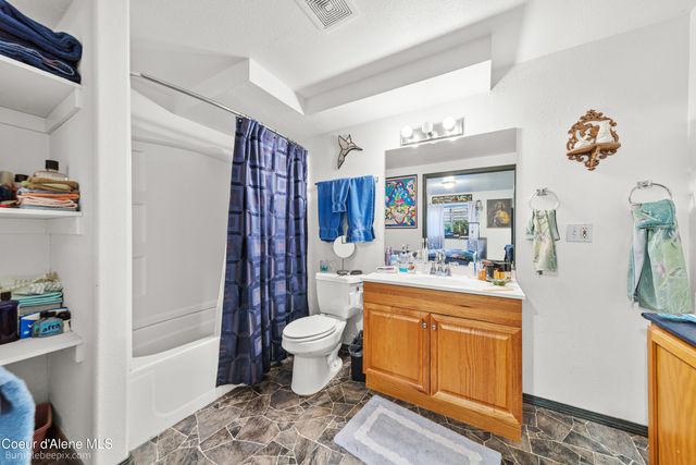 1704 E COEUR D ALENE AVE, Post Falls, ID 83854