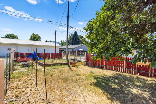 1704 E COEUR D ALENE AVE, Post Falls, ID 83854