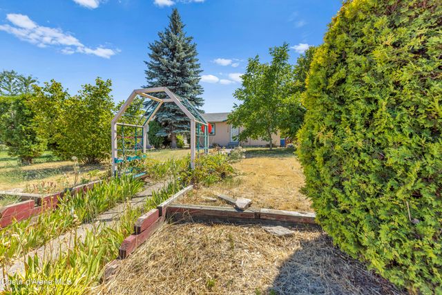 1704 E COEUR D ALENE AVE, Post Falls, ID 83854