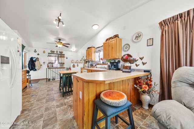 1704 E COEUR D ALENE AVE, Post Falls, ID 83854