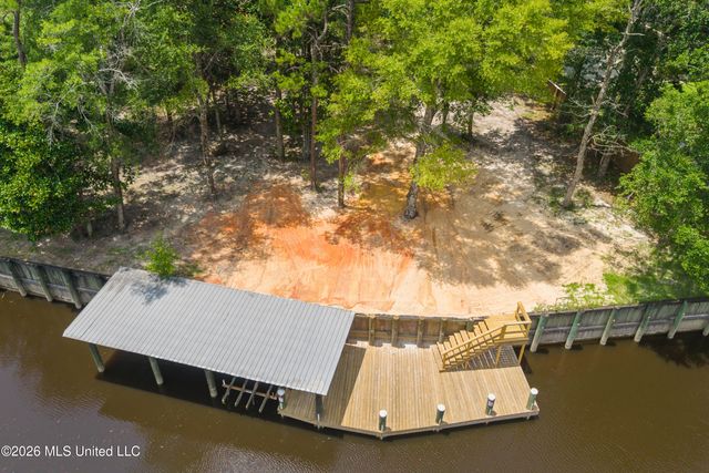 Fox Run Cove, Biloxi, MS 39532
