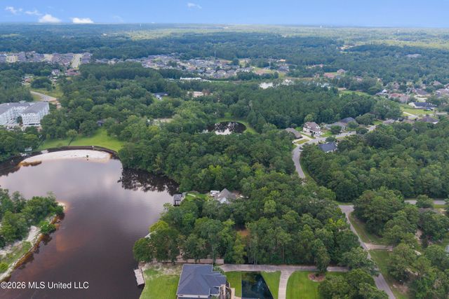 Fox Run Cove, Biloxi, MS 39532