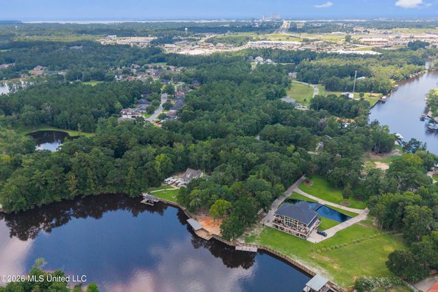 Fox Run Cove, Biloxi, MS 39532