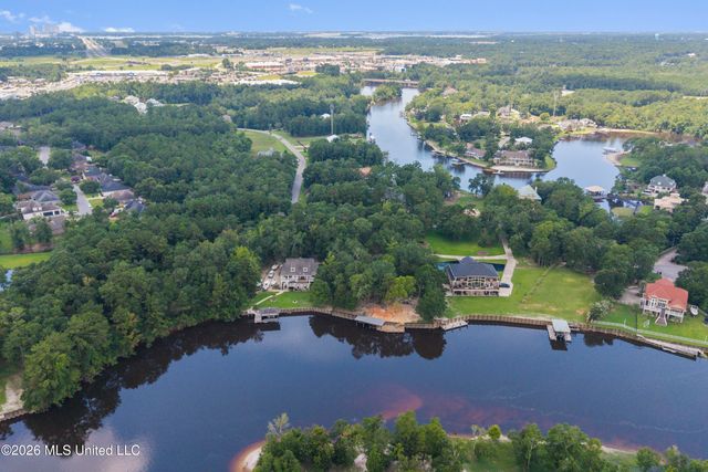 Fox Run Cove, Biloxi, MS 39532