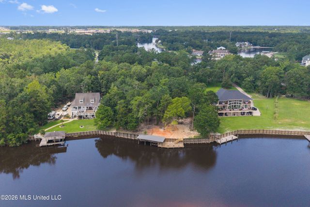 Fox Run Cove, Biloxi, MS 39532