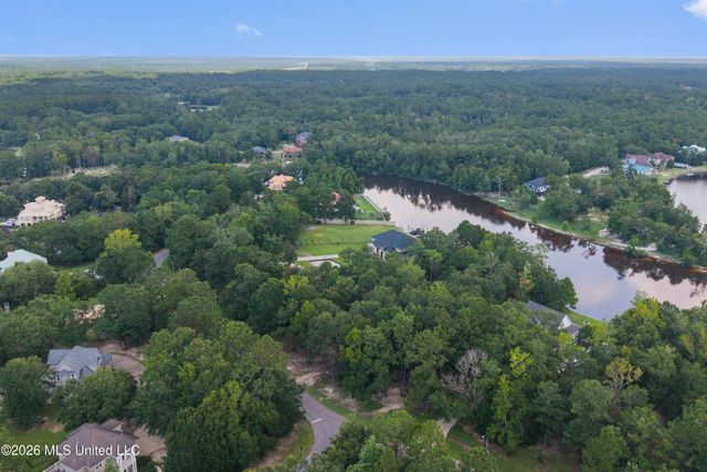 Fox Run Cove, Biloxi, MS 39532
