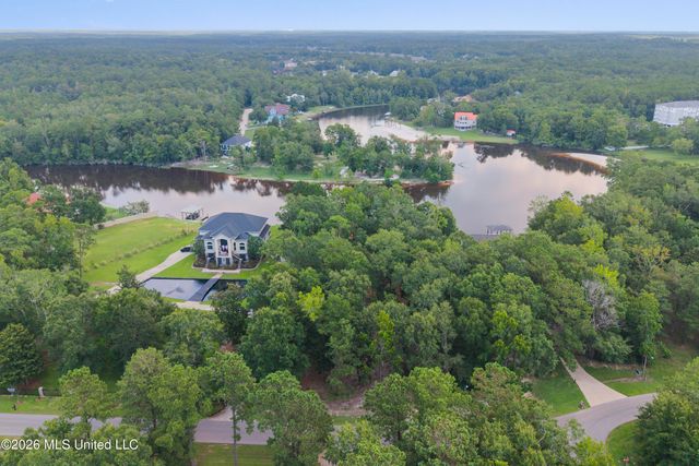 Fox Run Cove, Biloxi, MS 39532