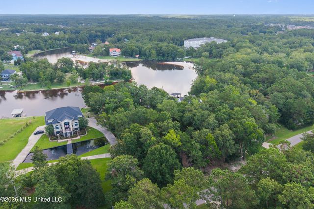 Fox Run Cove, Biloxi, MS 39532