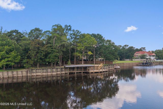 Fox Run Cove, Biloxi, MS 39532